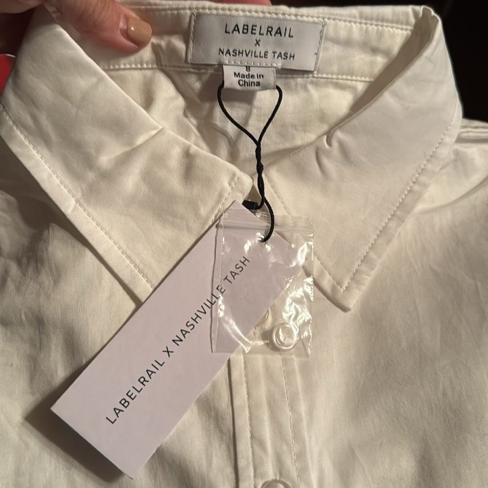 NWT • LABELRAIL X Nashville Tash • Buttoned Up Blouse • Multiple Sizes • White 🤍 - Picture 7 of 8